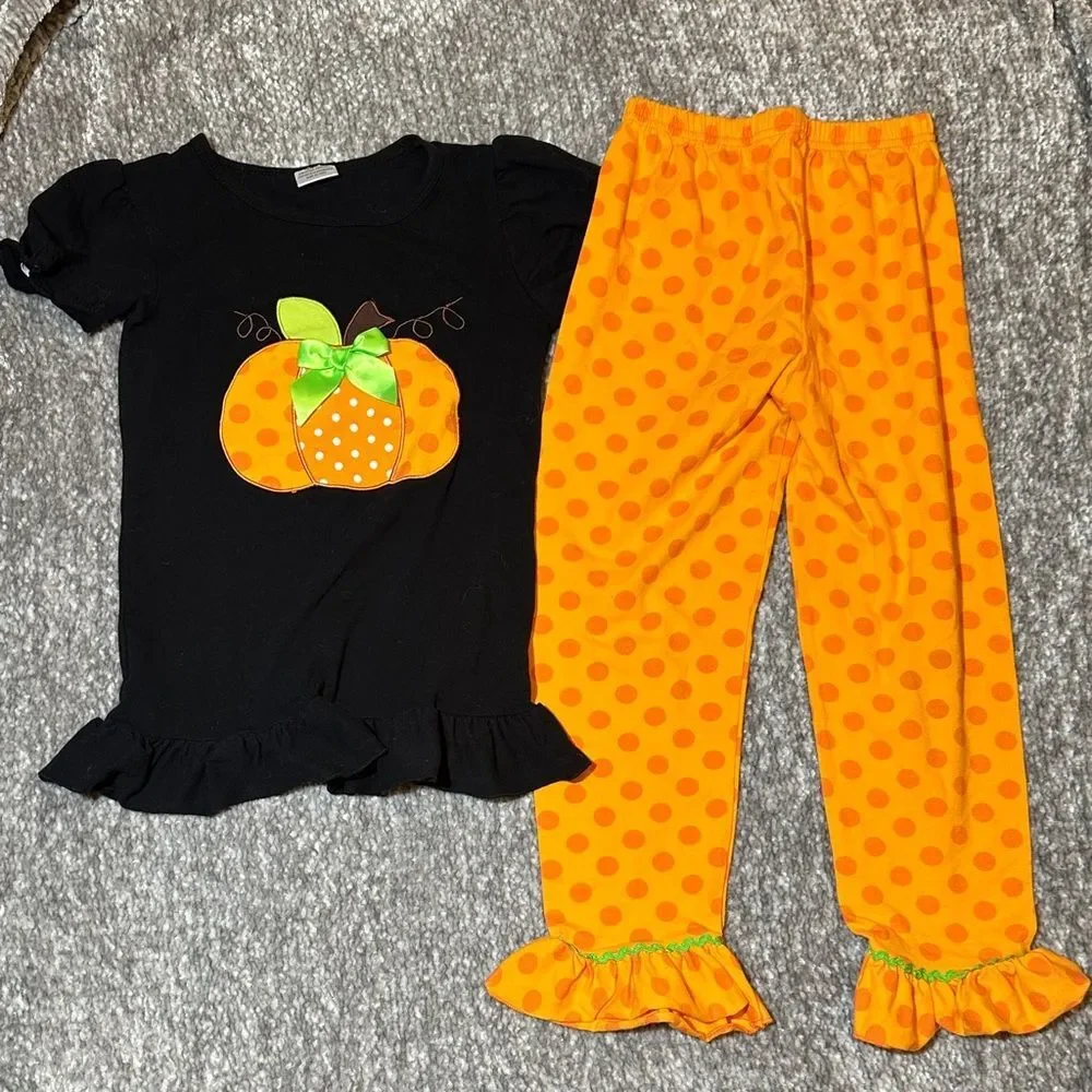 EEUC ruffle top with pumpkin appliqué & Orange dot ruffle pant 6/7